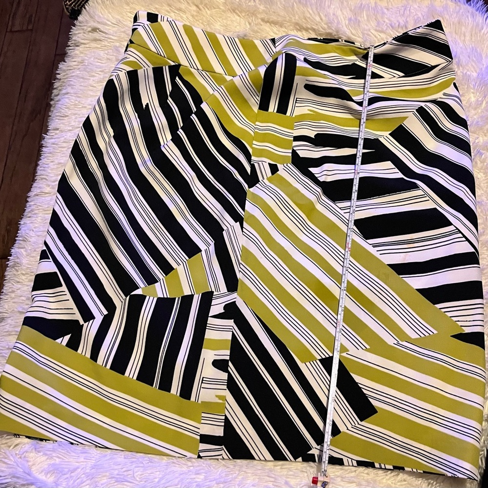 Woman’s. A line knee length skirt
